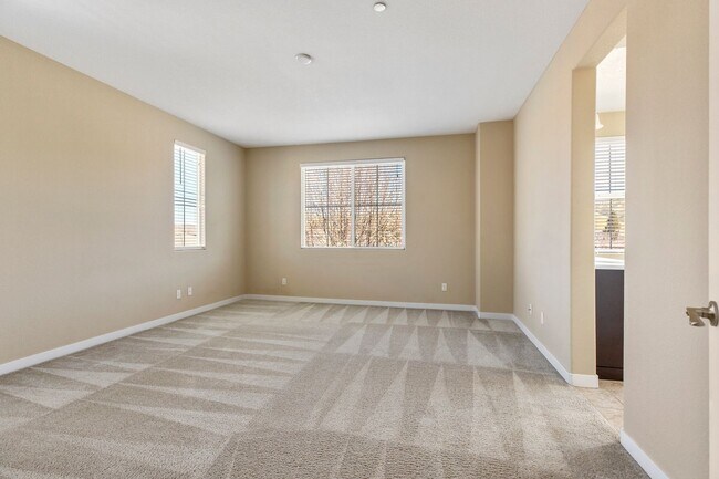 Building Photo - 20833 Grapevine Dr
