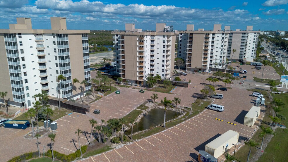 Building Photo - 5700 Bonita Beach Rd SW
