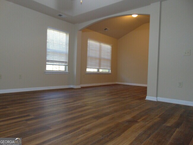 Building Photo - 1320 Napa Valley Dr SW