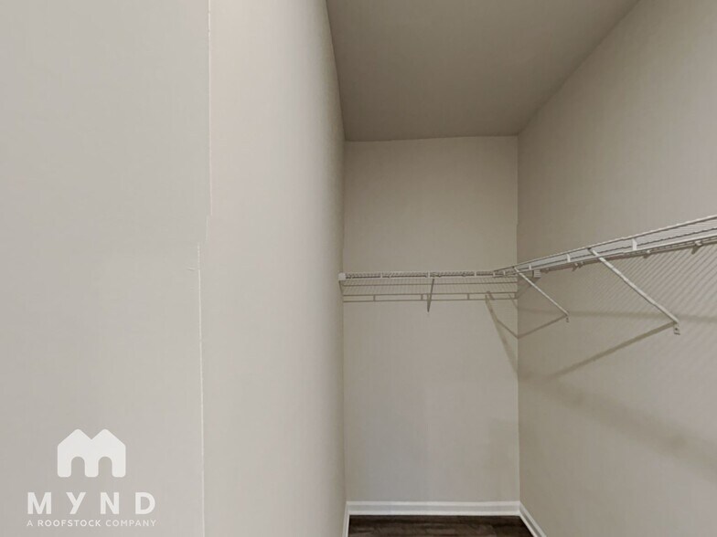 Building Photo - 16029 Seagard Cv