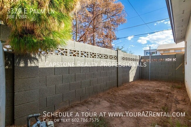 Building Photo - 3329 E Palm Ln