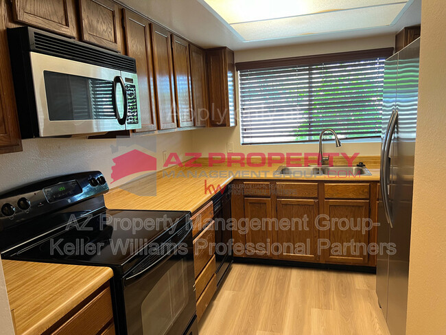 Building Photo - 4766 W New World Dr