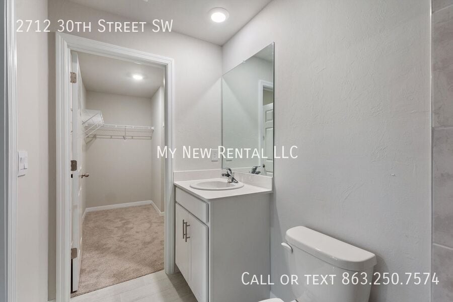 Building Photo - 2712 30th St SW