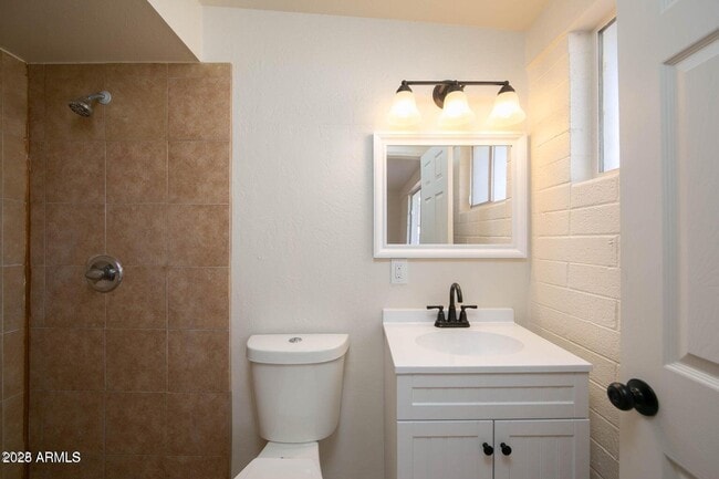 Building Photo - 310 2nd St