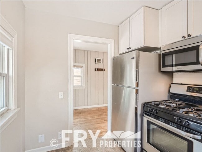 Building Photo - Updated home with carriage house situated a few minutes from downtown Belmar.