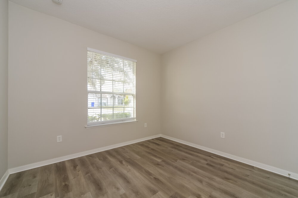 Building Photo - 2041 The Oaks Blvd