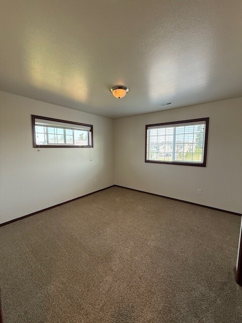 Building Photo - 2050 Andress Ln