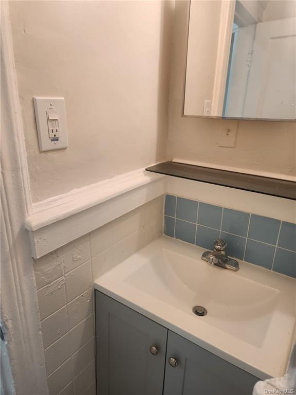 Building Photo - 50 Claremont Pl