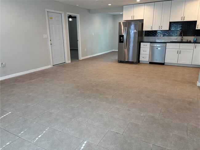 Building Photo - 8363 Jennifer Ln