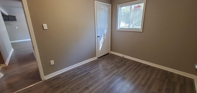 Building Photo - Large Ranch Home with Garage - Section 8 A...