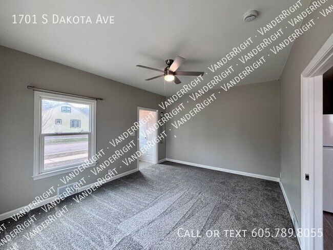 Building Photo - 1701 S Dakota Ave