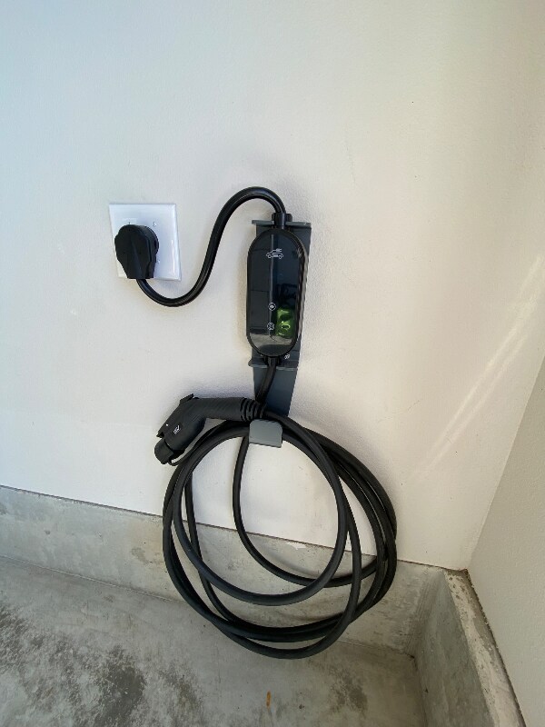 Building Photo - 9909 NE 44th Ct