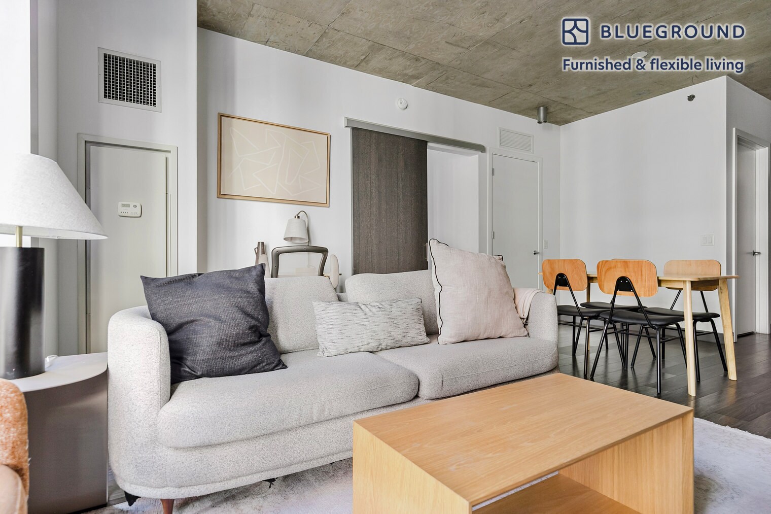 Building Photo - 215 W Lake St