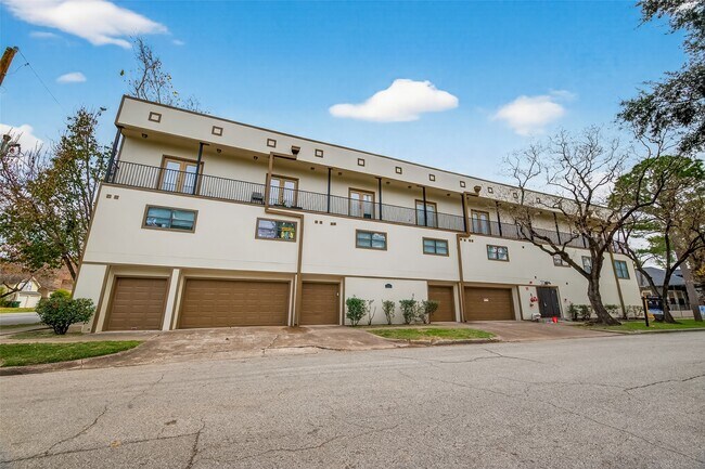 Building Photo - 1342 Rutland St