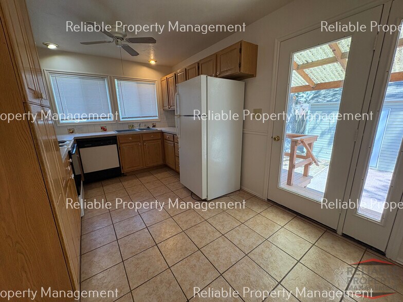 Building Photo - 1799 Ironwood Dr