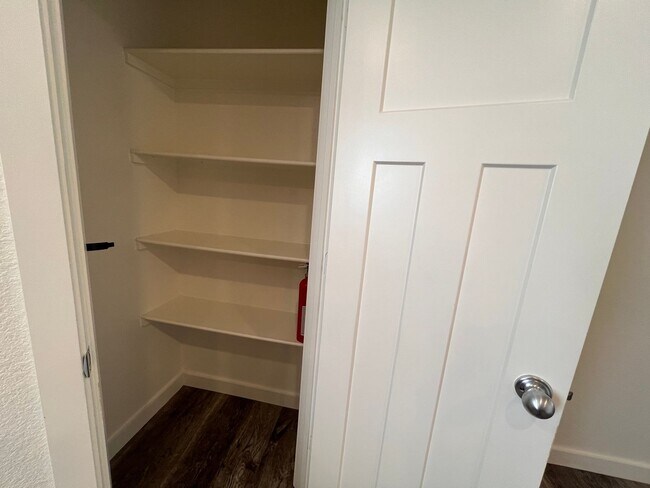 Building Photo - 3 Bedroom 2.5 Bathroom Townhome in Spring,...