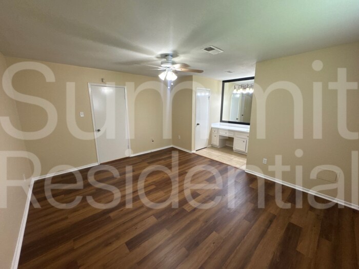Building Photo - 7214 Foxbend Ln