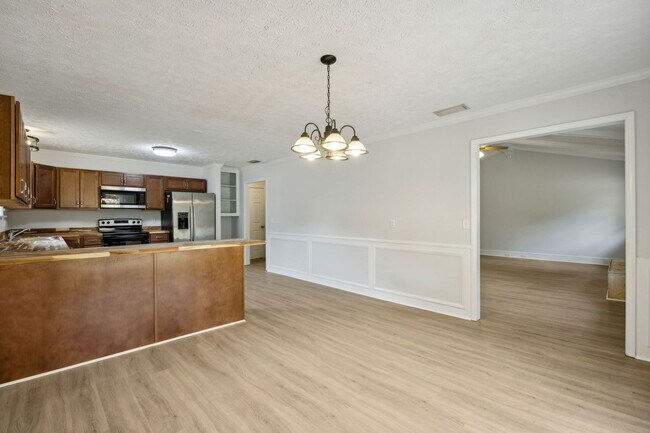 Building Photo - Newly Renovated 3 Bedroom Home on 1 Acre – No HOA!