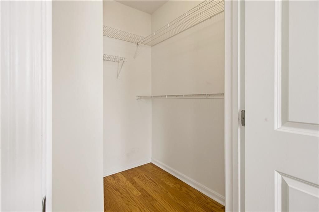 Building Photo - 1000 Providence Pl