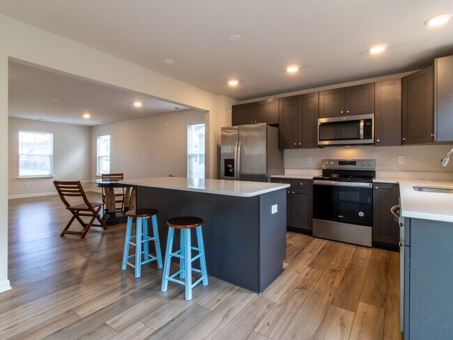 Building Photo - YEAR-ROUND RENTAL- UNFURNISHED - SINGLE FAMILY - GEORGETWON