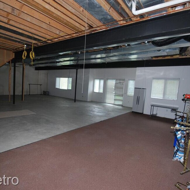 Building Photo - 5121 Parkgate Dr