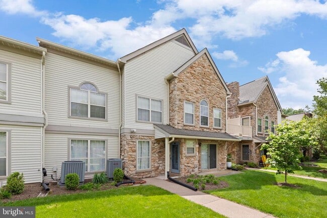 Building Photo - 206 Remington Ct