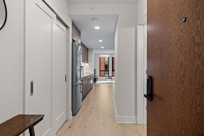 Building Photo - Avidian Condo | 1 Bed | 1 Bath | 665 Sf | Rental Parking Only