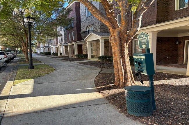 Building Photo - 772 Liberty Commons Dr NW