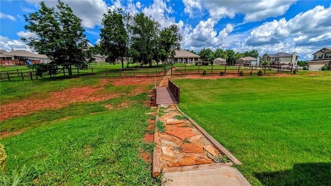 Building Photo - 6055 Creekside View Ln