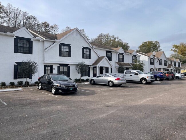 Interior Photo - Saint Andrews Square Townhomes