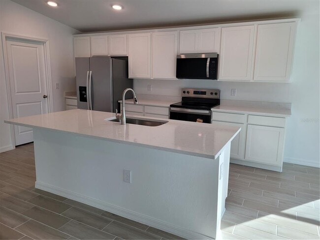 Building Photo - 11100 Vanessa Ave