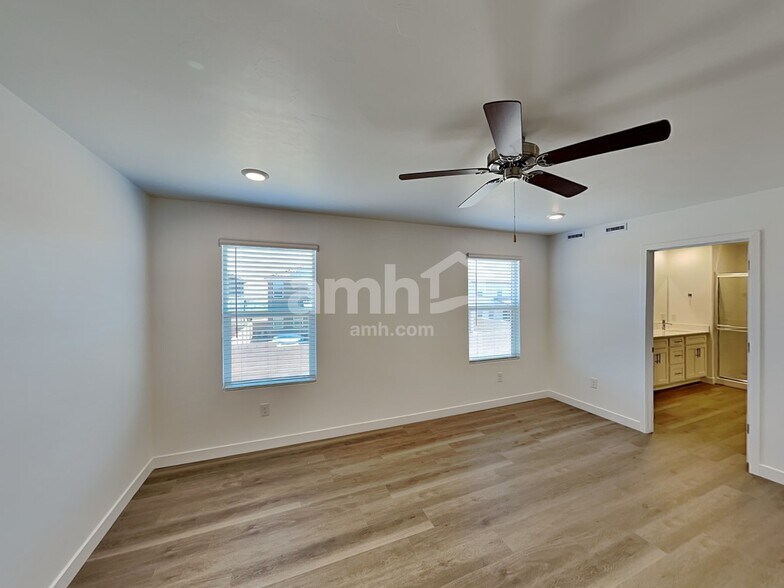 Building Photo - 6476 E Paseo Baranda