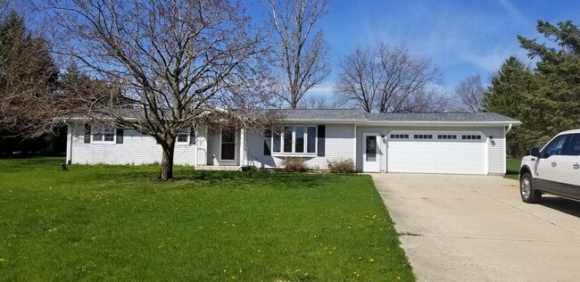 Building Photo - 493 Oak St