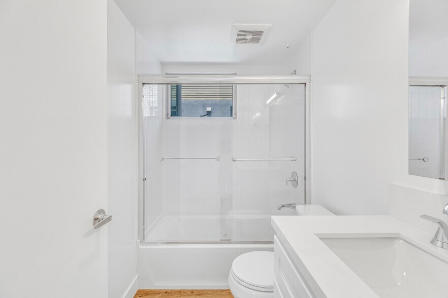 Upstairs shared bath - 1754 10th St