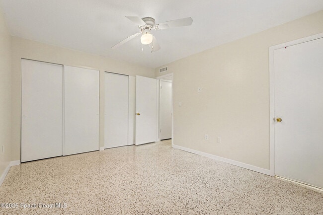 Building Photo - 33 Park Ave