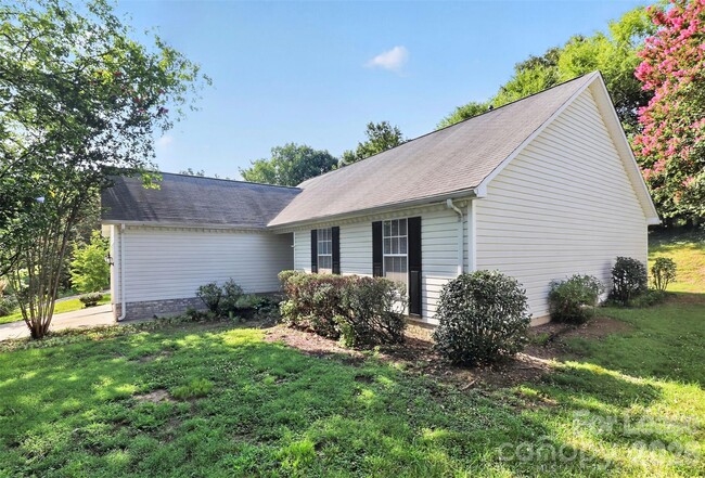 Building Photo - 3411 Pondridge Ct