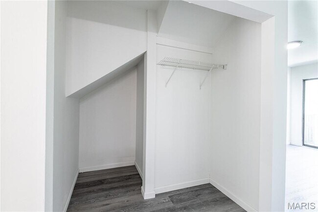 Building Photo - 3017 Pembroke Ln
