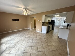 Building Photo - 504 Short St