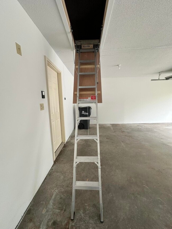 Building Photo - 3705 Sierra Madre