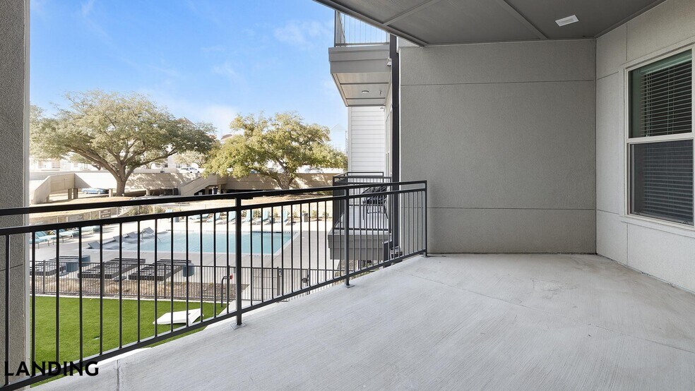 Building Photo - 13701 Montfort Dr