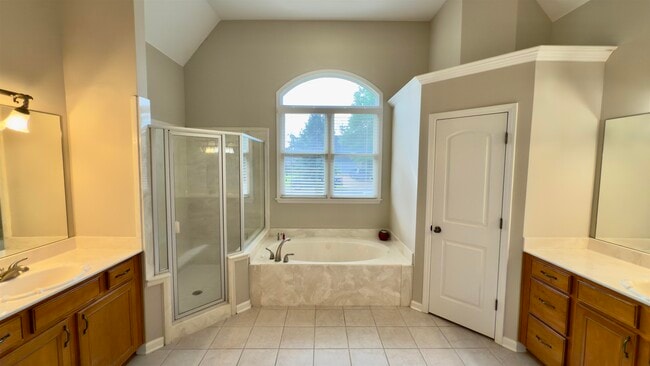 Building Photo - 4792 White Pass Dr