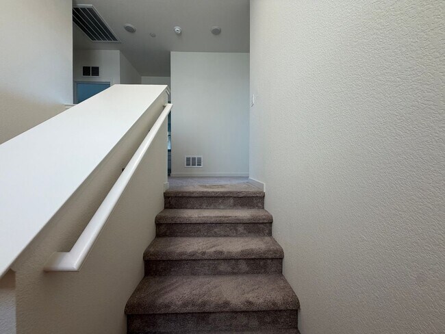 Building Photo - Beautiful 3-Bedroom Home in Anatolia