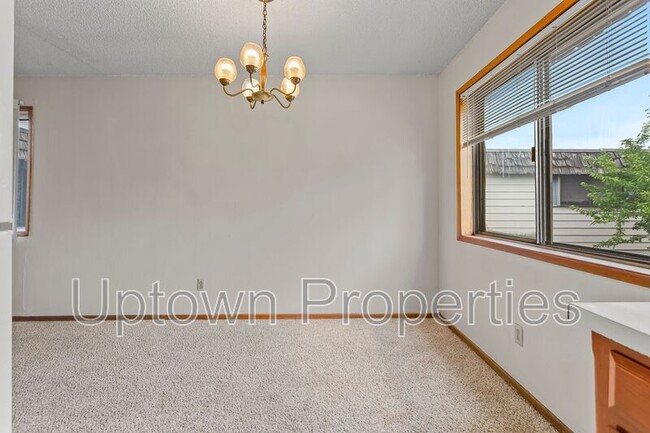 Building Photo - 8055 NE Flanders St