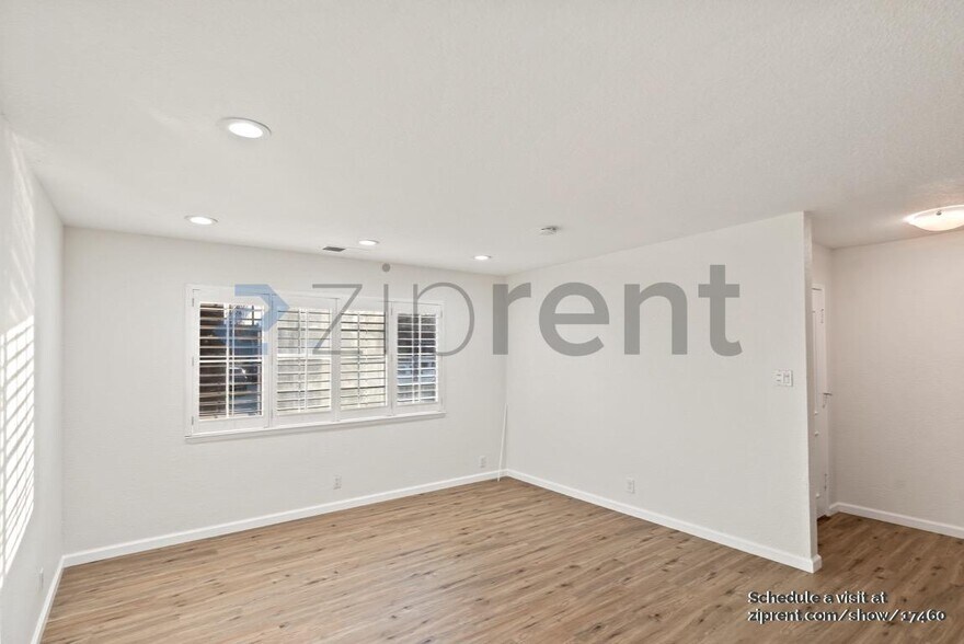 Building Photo - 39986 Barbara St