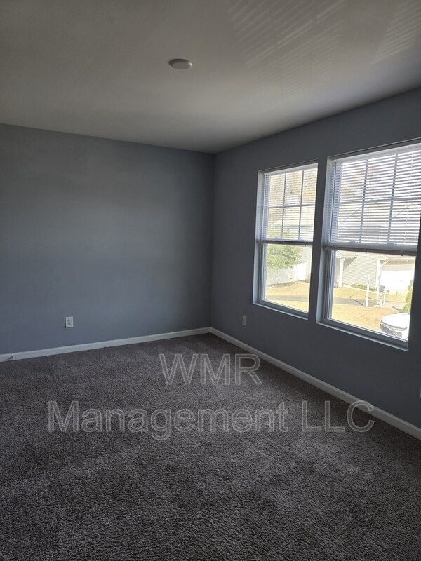 Building Photo - 912 Sherman St