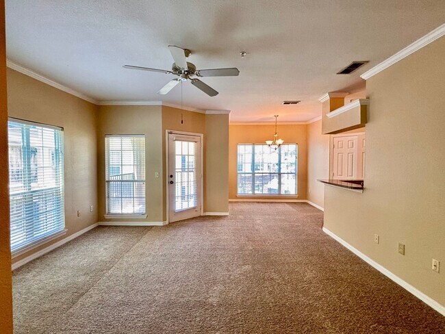 Building Photo - “3/2 Condo w/ GARAGE in Gate Parkway Area