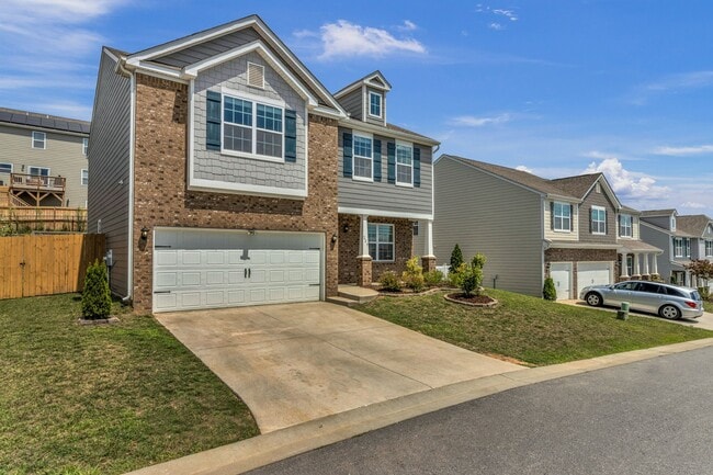 Building Photo - 229 Marathon Ln