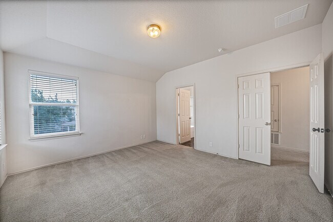 Building Photo - 3500 Savage Springs Dr