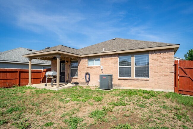 Building Photo - 8438 Silver Willow
