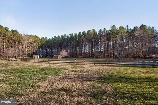 Building Photo - 10160 Dahlgren Rd